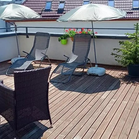 Ama Cu Terasa 50 Mp & Parcare Gratuita *