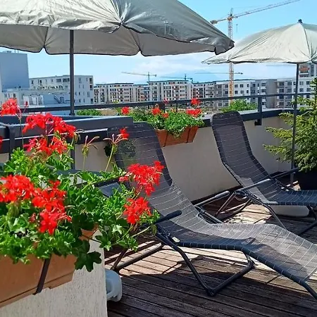 Apartment Ama Cu Terasa 50 Mp & Parcare Gratuita Brasov