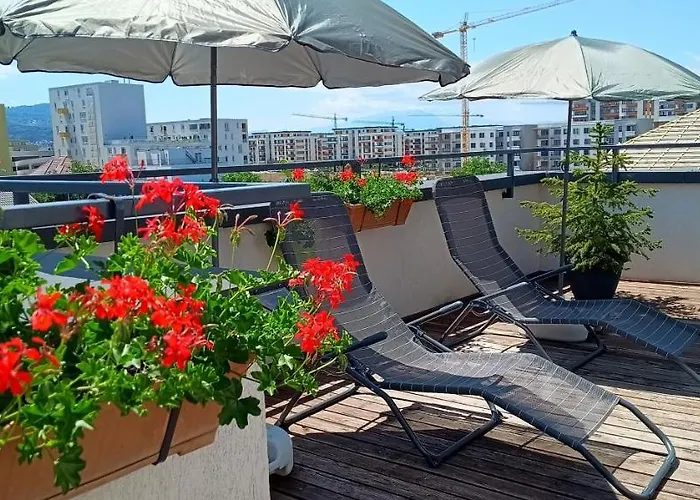 Апартаменти Ama Cu Terasa 50 Mp & Parcare Gratuita Брашов